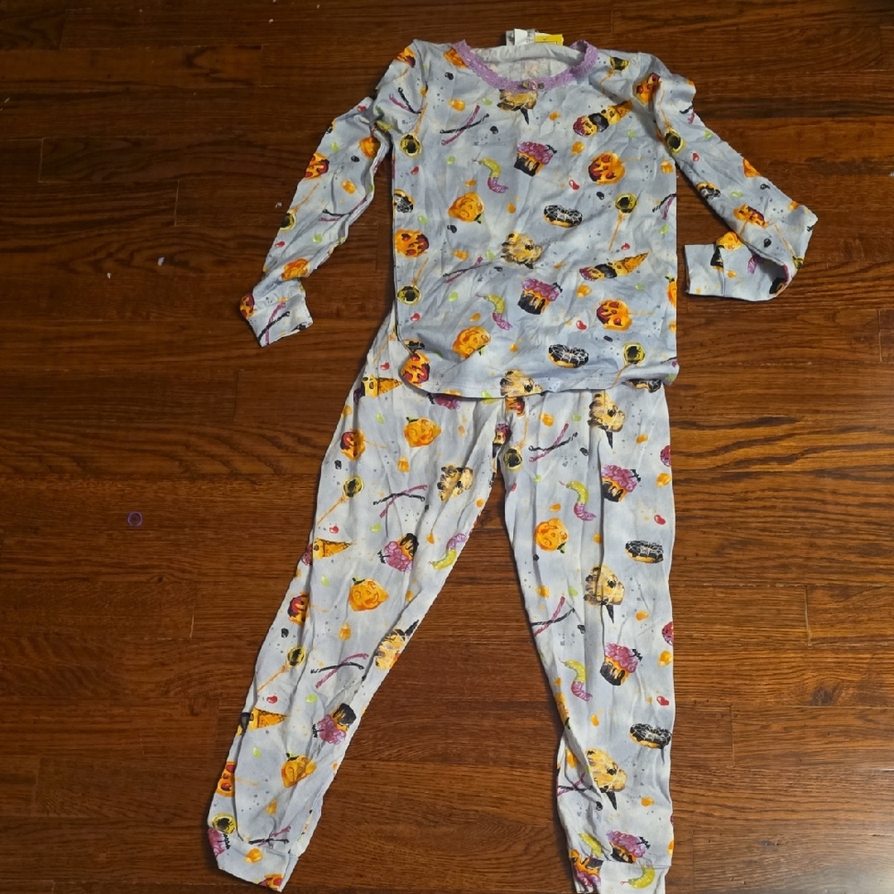 Halloween Fun Kids Pajama Set - Light Gray with Pumpkin and Ghost Print